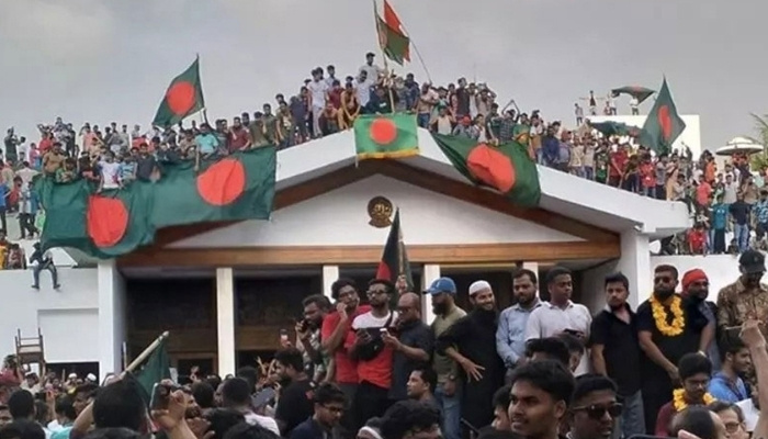৫ থেকে ৮ আগস্ট সরকারবিহীন কেমন ছিল বাংলাদেশ